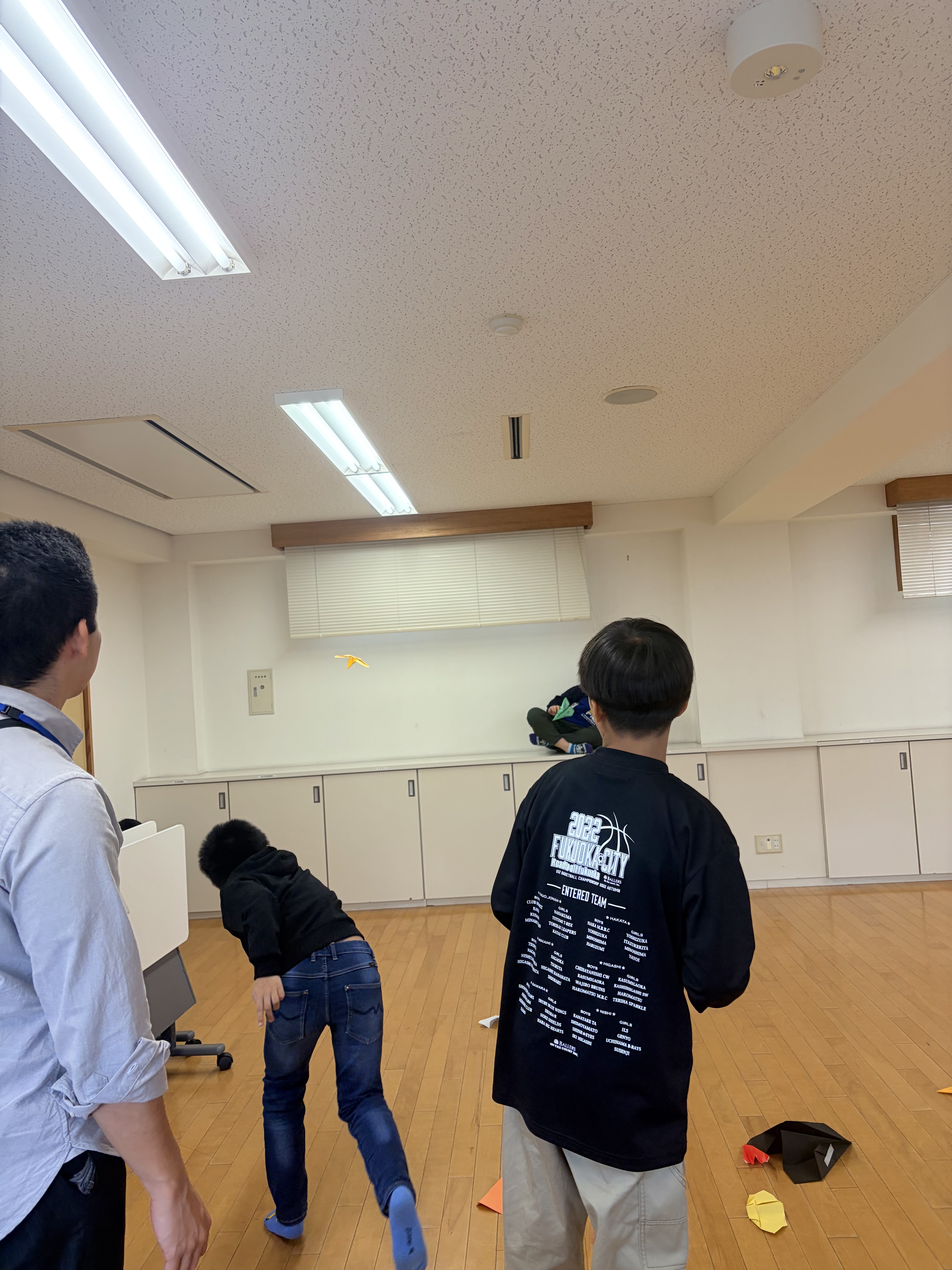 🌈紙飛行機を飛ばそう✈️🌈